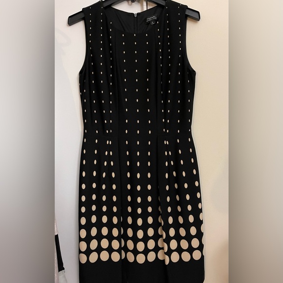 Tahari sleeveless dress - Picture 1 of 2